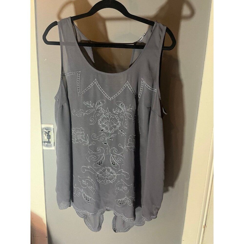 Torrid size 2 gray embroidered open back blue tank top